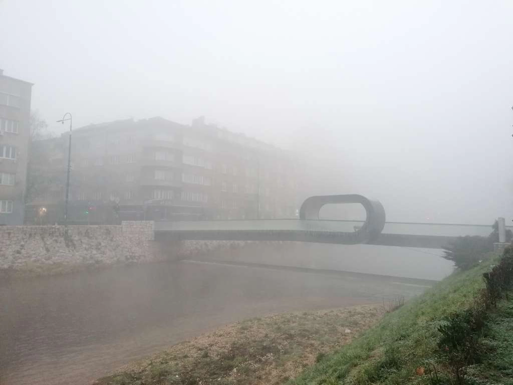 Visoka koncentracija zagađujućih PM10 materija u vazduhu u Kantonu Sarajevo